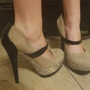 Jessica Simpson Tan and Black Suede High Heels